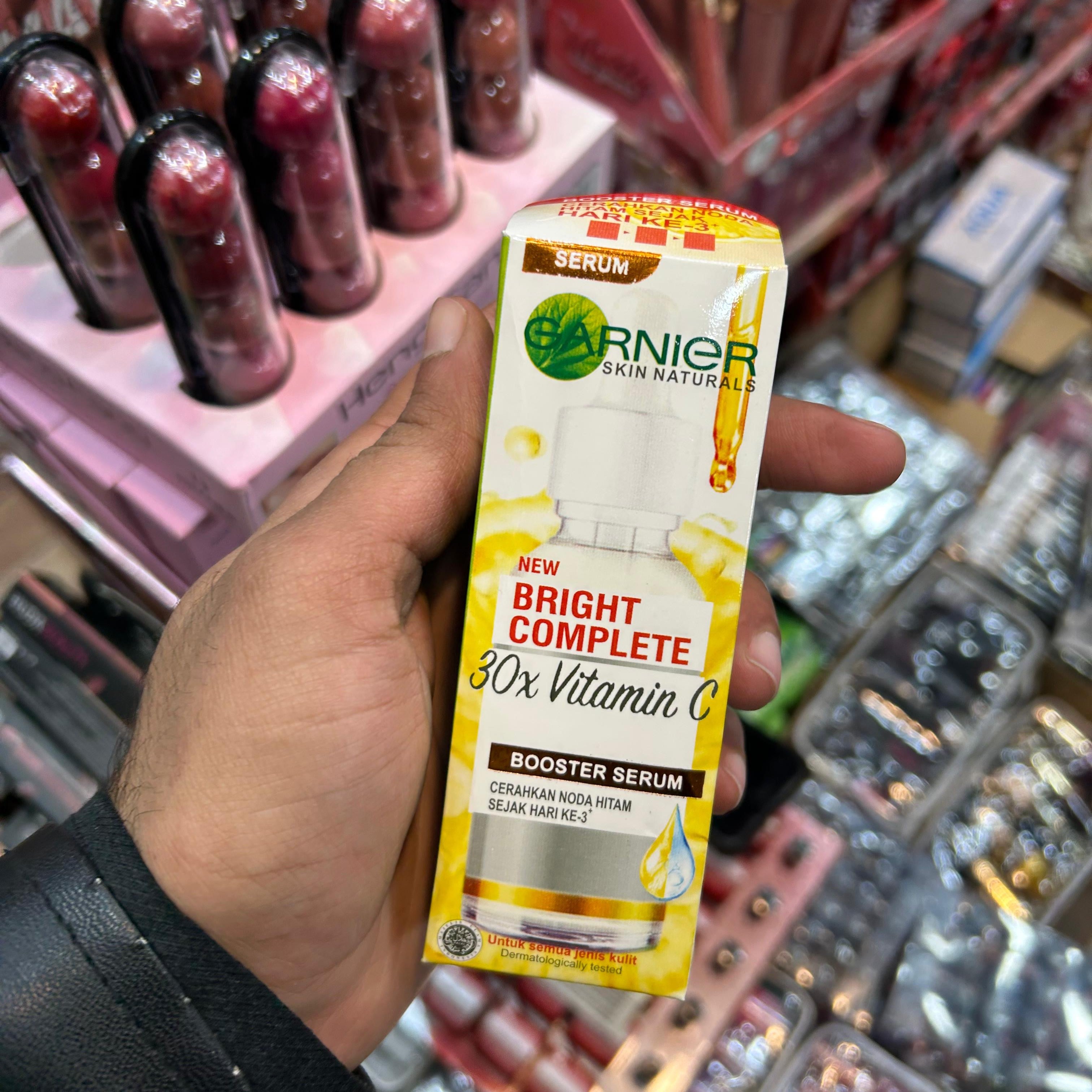Garnier Bright Complete Vitamin C Booster Serum (30ml) – Fast Brightening & Dark Spot Reduction