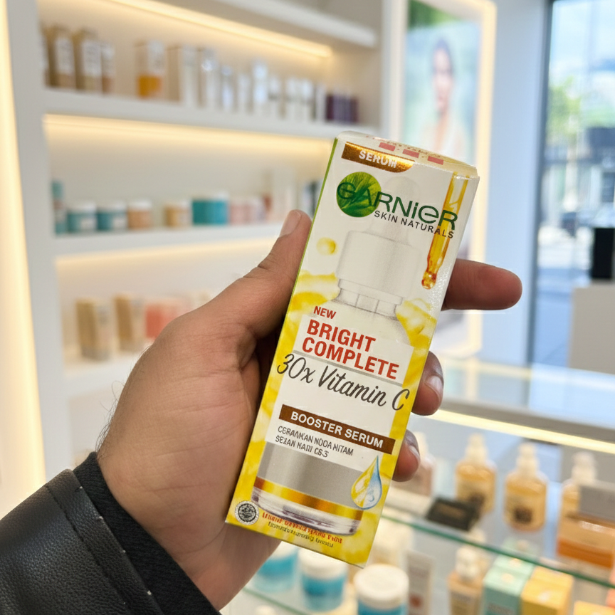 Garnier Bright Complete Vitamin C Booster Serum (30ml) – Fast Brightening & Dark Spot Reduction