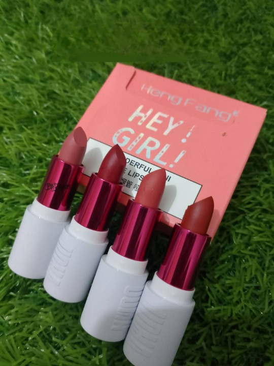 Heng Fang "Hey Girl!" Velvet Matte Mini Lipstick Set (Pack of 4) – Long Lasting & Highly Pigmented
